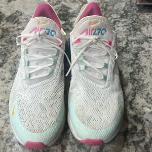 Women’s Nike Air 270 GUC size 9